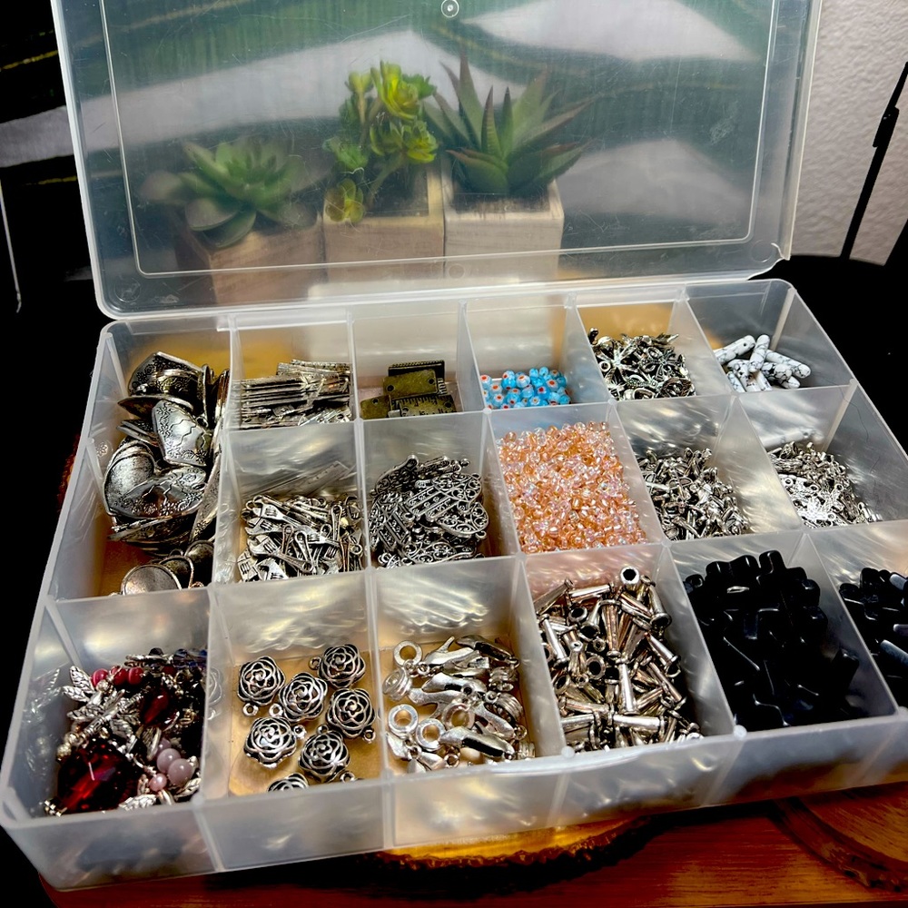 HUGE Charm Lot 21 TYPES❣️✨